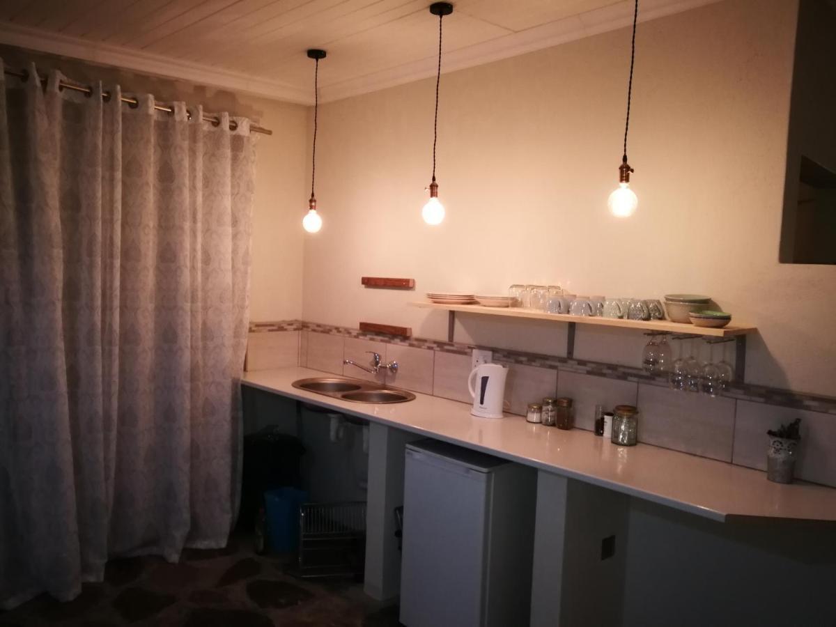 Macnut Bed And Breakfast Mbombela Luaran gambar
